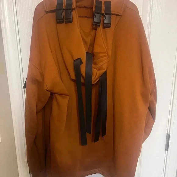 “FishMouth” Beige Hoodie - Picture 3 of 4